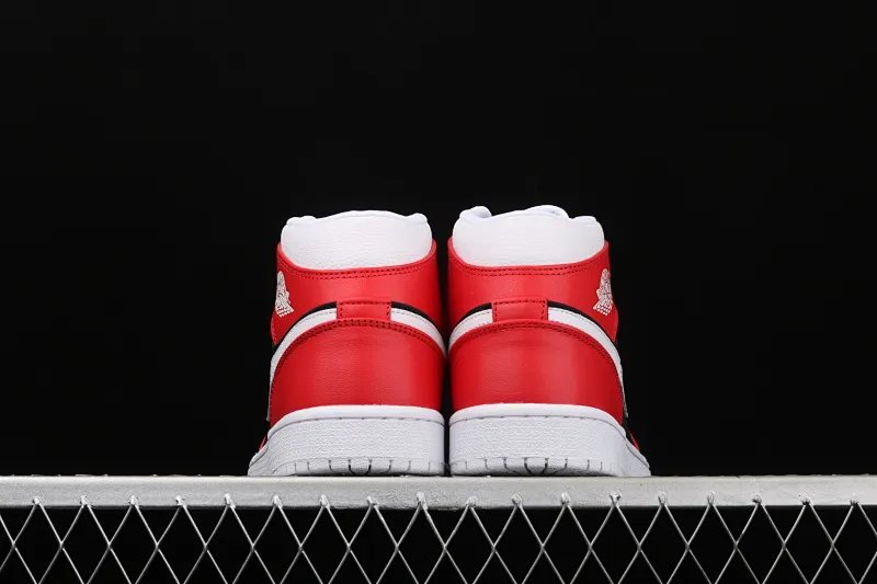 All categories Air Jordan Jordan series basketball shoes Air Jordan 1 Mid Air Jordan1 Mid AJ1 Joe 1 Little Chicago China basketball shoes BQ6472-601